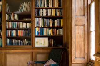 How to Create a Reading Nook That You'll Actually Use