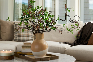 How to Style with Vases: A Complete Decorating Guide