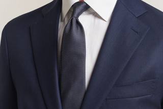 The Art of the Silk Tie: A Complete Guide to Men's Neckwear