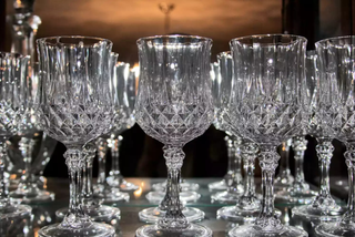 Real Crystal Glassware vs. Mass Production: Why the Difference Shows Up at Your Table