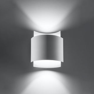 White Steel Wall Light – Modern Designer Wall Lamp with Adjustable Intensity