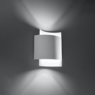 White Steel Wall Light – Modern Designer Wall Lamp with Adjustable Intensity