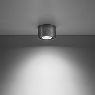 Plafonnier en béton gris – Luminaire moderne et minimaliste pour éclairage de salon