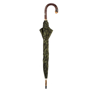 Chestnut camouflage wood handle handmade Italian luxury men's umbrella close-up