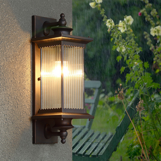 Retro Outdoor Wall Light – Black Vintage Lamp | Elegant Garden Path Lighting
