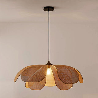Vintage Rattan Pendant Light – Adjustable Hanging Lamp with Handwoven Petal Shade