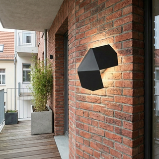 Minimalist Black Wall Lamp – Modern LED Wall Lighting | Compact Ambient Fixture