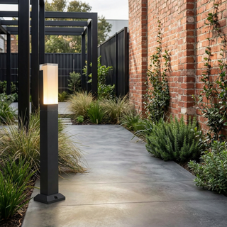 Aluminum LED Garden Lamp – Durable Patio LED Fixture | Weather Resistant Outdoor Lighting