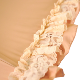 Retro style umbrella – Italian satin lace closed view