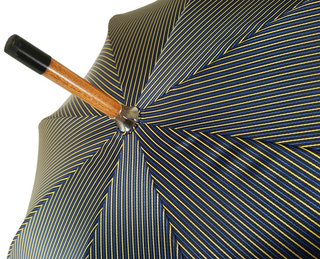 Men's striped double cloth chestnut wood handle handmade Italian umbrella close-up