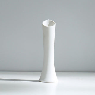 white ceramic vase modern minimalist kyathos decorative flower holder hemp rope close-up