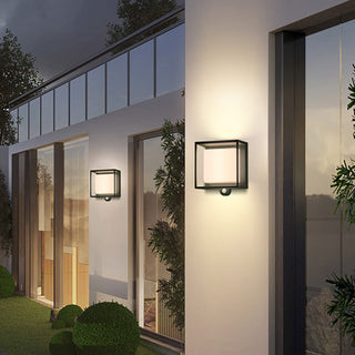 Solar Wall Light – Modern Outdoor Lighting With Acrylic Wall Lamp & Warm LED Light