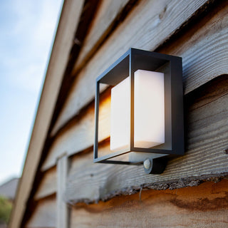 Solar Wall Light – Modern Outdoor Lighting With Acrylic Wall Lamp & Warm LED Light