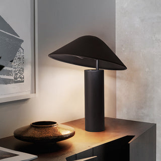 Sophisticated table lamp — timeless elegant refined decor