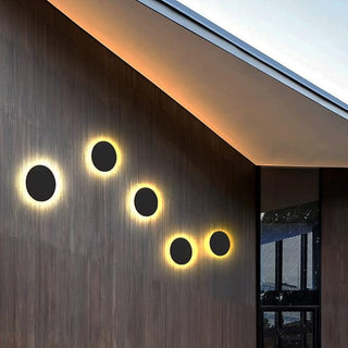 Modern LED Wall Light – Durable Acrylic Outdoor Wall Light With Warm Lighting
