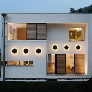 Modern LED Wall Light – Durable Acrylic Outdoor Wall Light With Warm Lighting