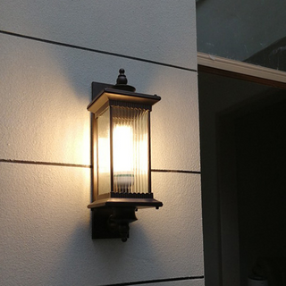 Retro Outdoor Wall Light – Black Vintage Lamp | Elegant Garden Path Lighting