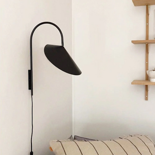 Creative arum shaped wall sconce modern ambient — minimalist