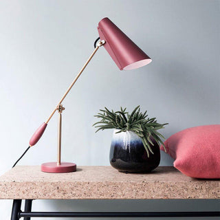 Pleated fabric Nordic lamp front — retro metal base design