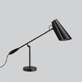 Nordic retro pleated fabric shade table lamp — metal base