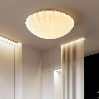 Seashell ceiling light cream white – vintage coastal bedroom