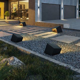 Solar Garden Lamp – Compact Black Steel Bollard With Warm Outdoor Lighting