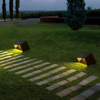 Solar Garden Lamp – Compact Black Steel Bollard With Warm Outdoor Lighting