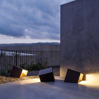 Solar Garden Lamp – Compact Black Steel Bollard With Warm Outdoor Lighting