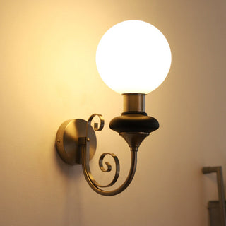 French retro glass sconce in bedroom — E27 vintage wall lamp