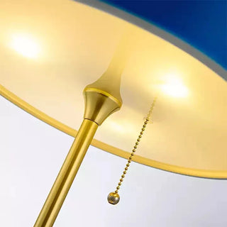 Artisanal Bedside Lamp – Sculptural Lamp Design with Adjustable LED Lighting