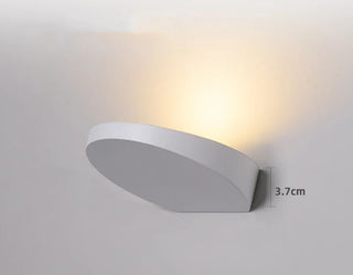 Compact LED Wall Light – Minimalist Circular LED Light for Small Spaces