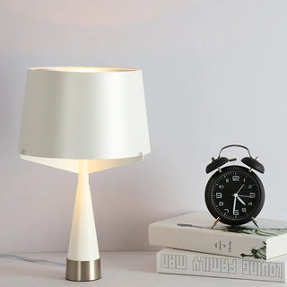 Versatile Table Lamp – Modern Desk Lamp With Soft Reading Light & Elegant Office Lighting