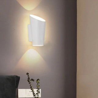 Soft Ambiance Wall Lamp – IP65 Waterproof Aluminum LED Outdoor Light | Nordic Style