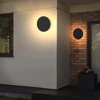 Halo Wall Lamp – Aluminium Floating Disc Light with Soft Halo Lighting