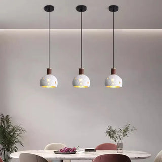 Halo Pendant Light – Sculptural Pendant With Textured Finish & Soft Ambient Lighting