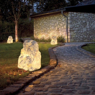 Outdoor Floor Lamp – Sculptural Stone Garden Lighting With Waterproof LED