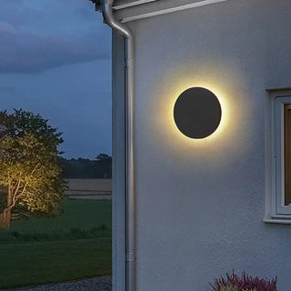 Modern LED Wall Light – Durable Acrylic Outdoor Wall Light With Warm Lighting