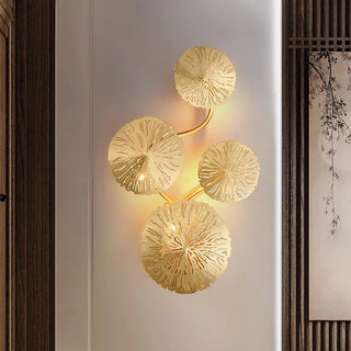 Golden Leaves Wall Light – Modern Decorative Lamp with Soft Warm Lighting