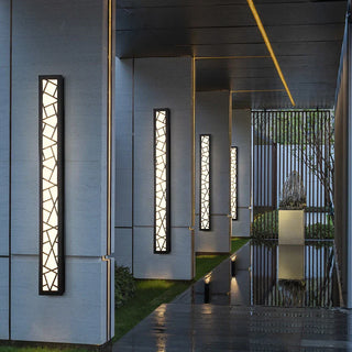 Outdoor black iron wall lamp front view — IP65 rated garden light