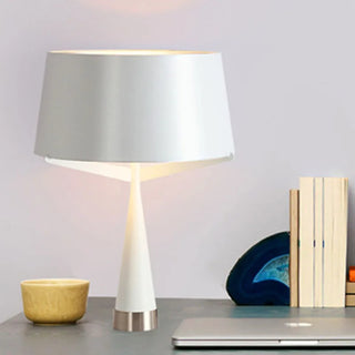 Versatile Table Lamp – Modern Desk Lamp With Soft Reading Light & Elegant Office Lighting
