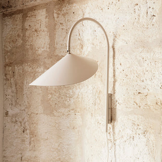 Creative arum shaped modern wall sconce — minimalist lamp