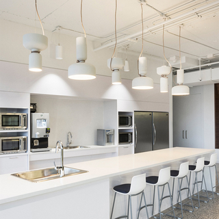 Nordic Metal Pendant Light – Modern Pendant Lamp with Adjustable Hanging Length & Sleek Design