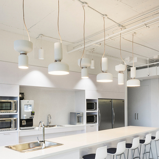 Nordic Metal Pendant Light – Modern Pendant Lamp with Adjustable Hanging Length & Sleek Design