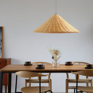 Suspension en rotin faite à la main – Suspension rustique avec abat-jour tressé et lumière chaude