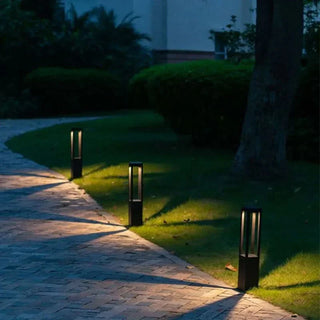 Modern Garden Lamp – Black Aluminium Bollard Light with Tempered Glass Illumination