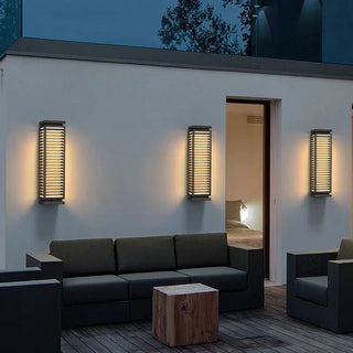 Outdoor Wall Light – Aluminum Slatted Lamp With Integrated LED, IP65 Rated