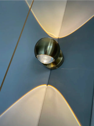 Aluminum Wall Light – Minimalist Adjustable Dual Beam Spherical Wall Sconce