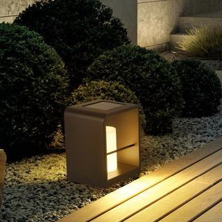 Outdoor Solar Lamp – Aluminium Freestanding Solar Light with Adjustable Brightness