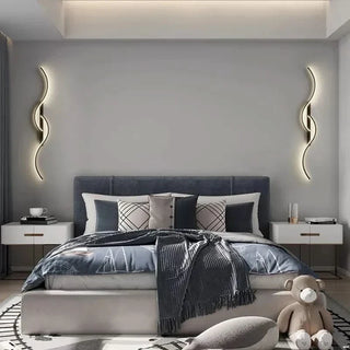 Decorative Wall Lamp – Contemporary Wavy LED Light with Aluminum Silicone Design