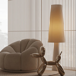 Ivory floor lamp close-up — minimalist E27 detail